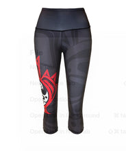 Load image into Gallery viewer, MAPLE LEAF BLACK CAPRI
