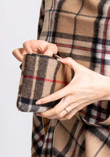 Load image into Gallery viewer, HANNAH CLUTCH BAG 1030
