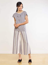 Load image into Gallery viewer, EZRA WIDE LEG CAPRI  MADE IN CANADA MiiK EZRA822
