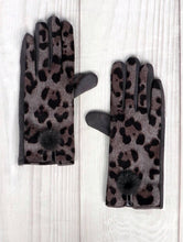 Load image into Gallery viewer, LEOPARD PRINT TOUCH SCREEN GLOVES W/ POM POM GL1174
