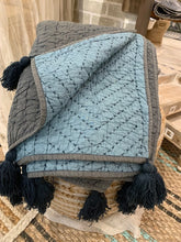 Load image into Gallery viewer, QUILTED THROW 4X5 BV2004GRY
