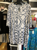 Load image into Gallery viewer, SUZIE BLUE BALI TUNIC OVERSIZE TOP ONE SIZE FITS ALL
