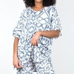 Load image into Gallery viewer, SUZIE BLUE BALI TUNIC OVERSIZE TOP ONE SIZE FITS ALL

