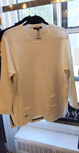 Load image into Gallery viewer, PICADILLY CANADA "OFF WHITE" SWEATER QK127
