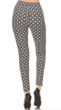 Load image into Gallery viewer, HARPER STAR - REGULAR BAND LEGGING FLIRTY AND FEMME
