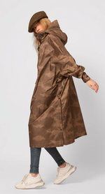 Load image into Gallery viewer, RAINKISS THE CLOUDS PONCHO / RAIN JACKET
