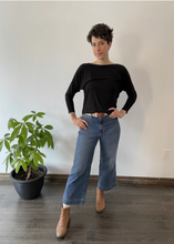 Load image into Gallery viewer, LONG SLEEVE BOXY TOP
