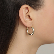Load image into Gallery viewer, MADDIE EARRING
